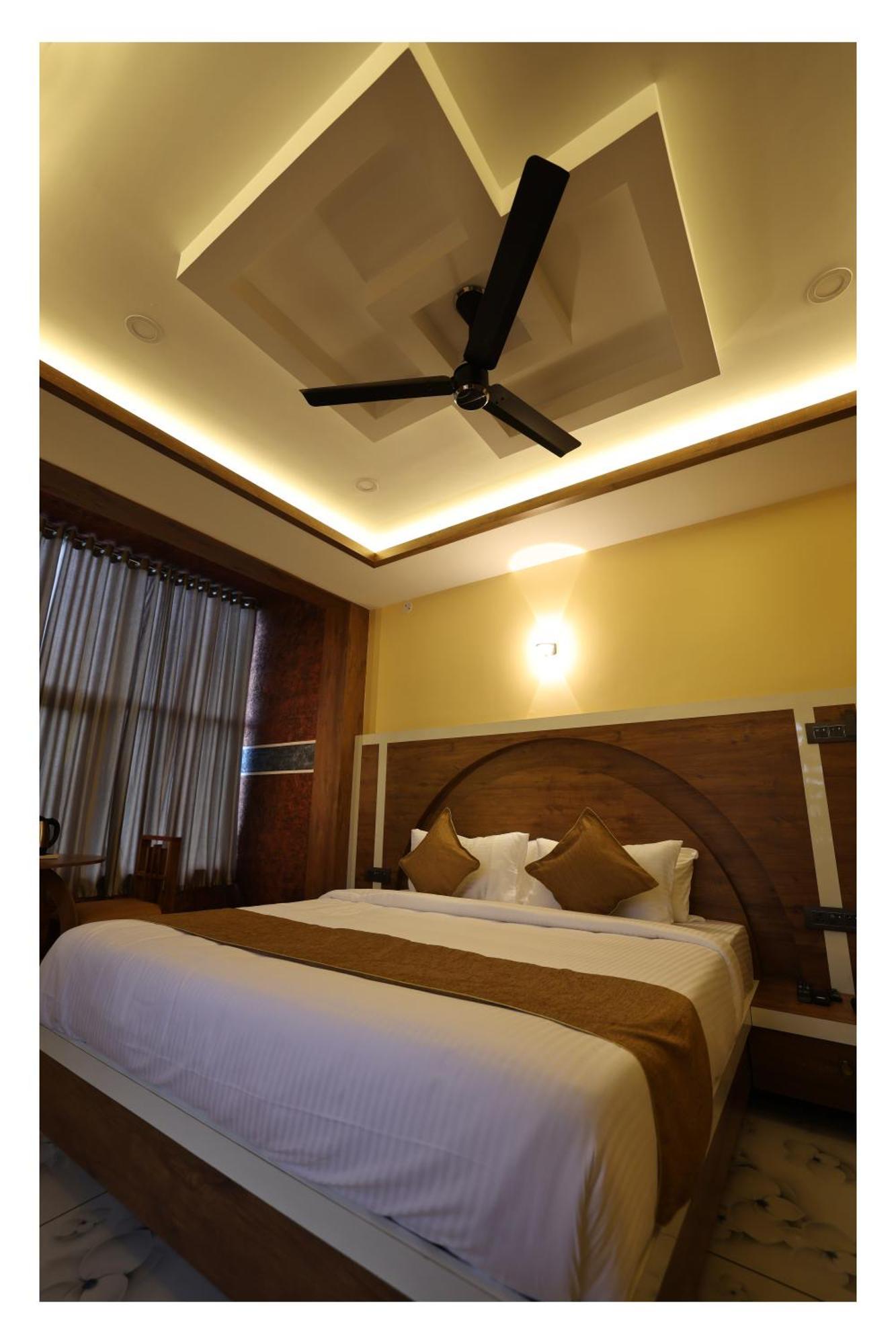 Hydel Palace Athirappilly By Bestinn Leisure Exteriör bild